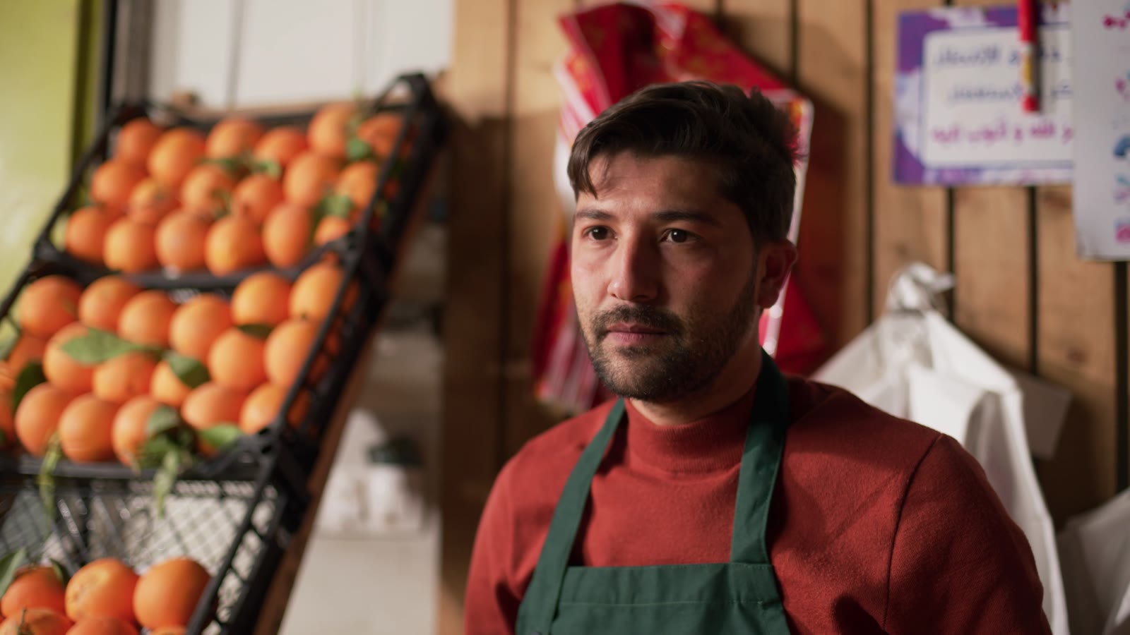 Du marché au showroom, une cliente fait ses courses jusqu'au rayon électroménager.
